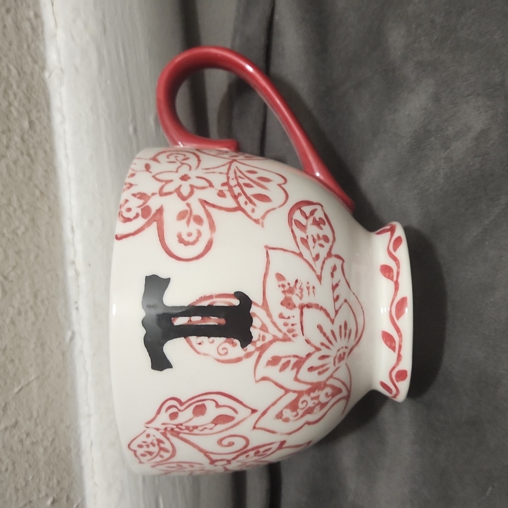 Dutch Wax Monogram Initial T Red & White 16 oz Mug